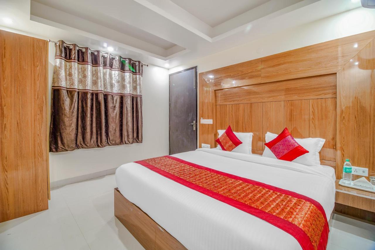 Hotel Classic Paradise New Delhi Exterior photo