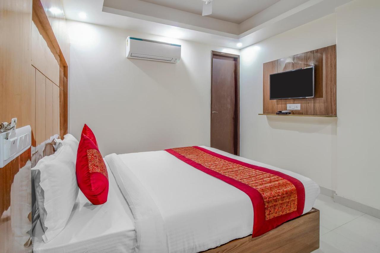 Hotel Classic Paradise New Delhi Exterior photo